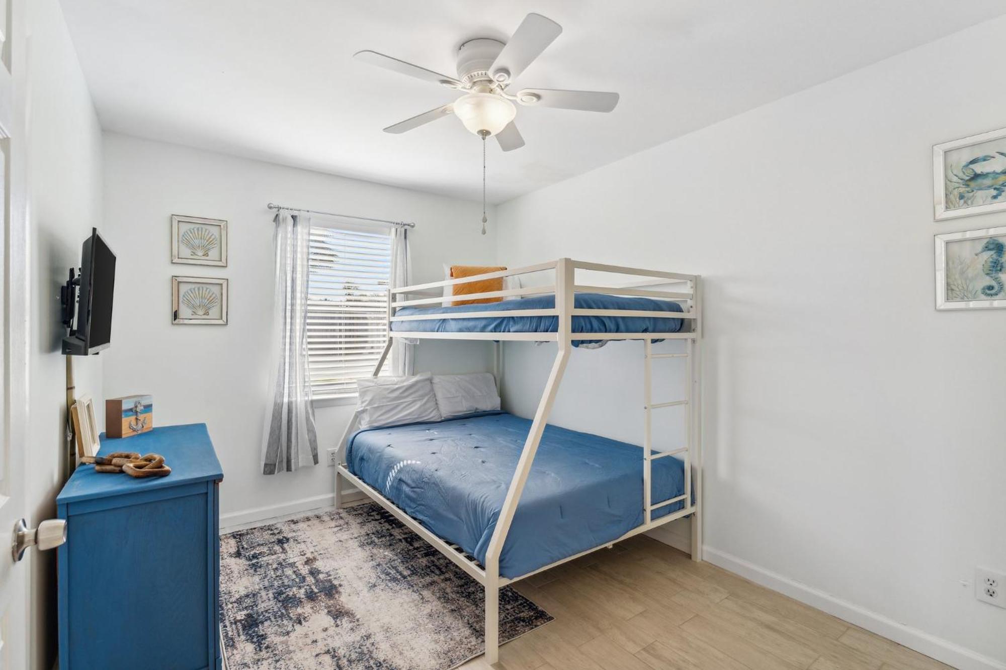 Sunkist By Nautical Holiday home